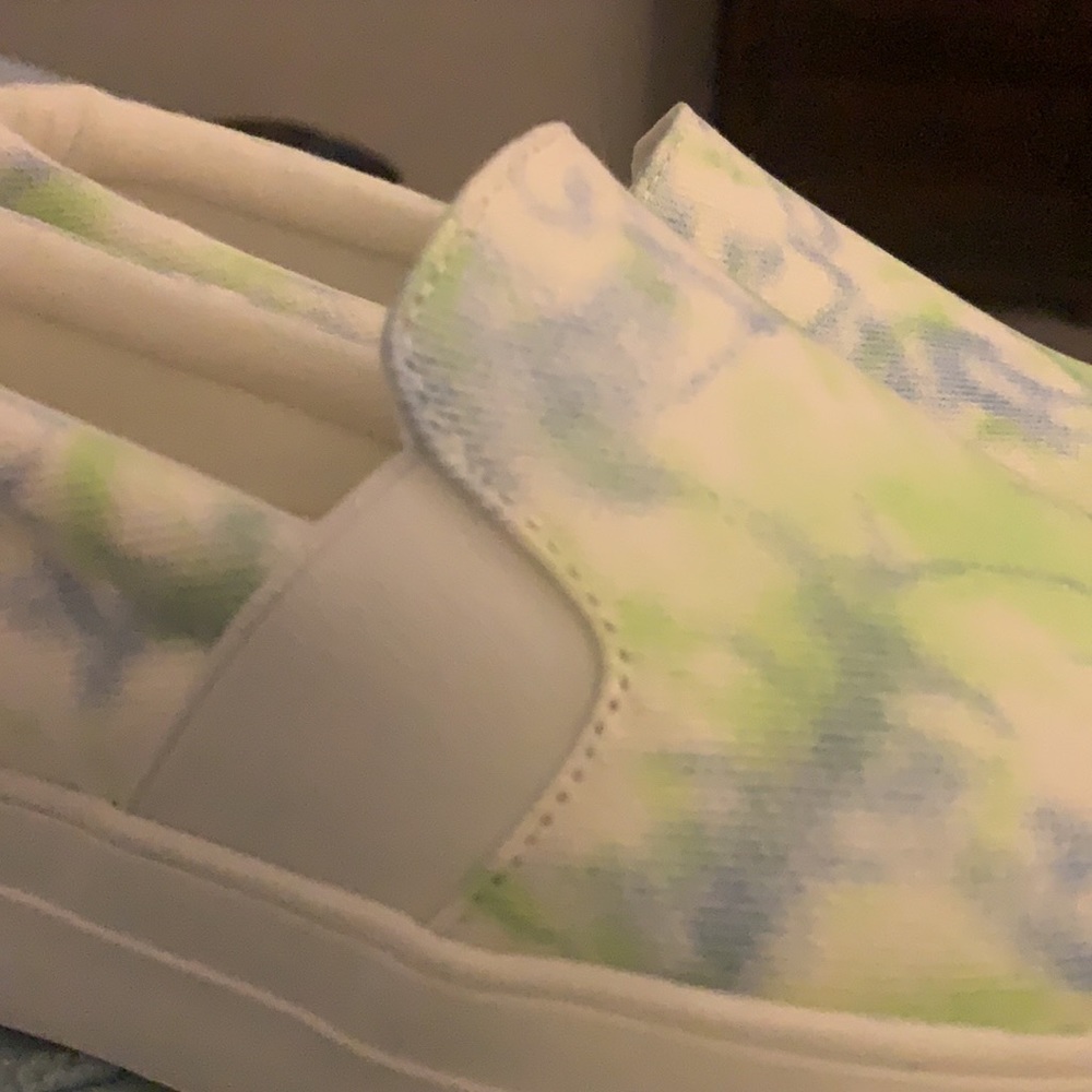 Never worn Soda slip on tennis shoes